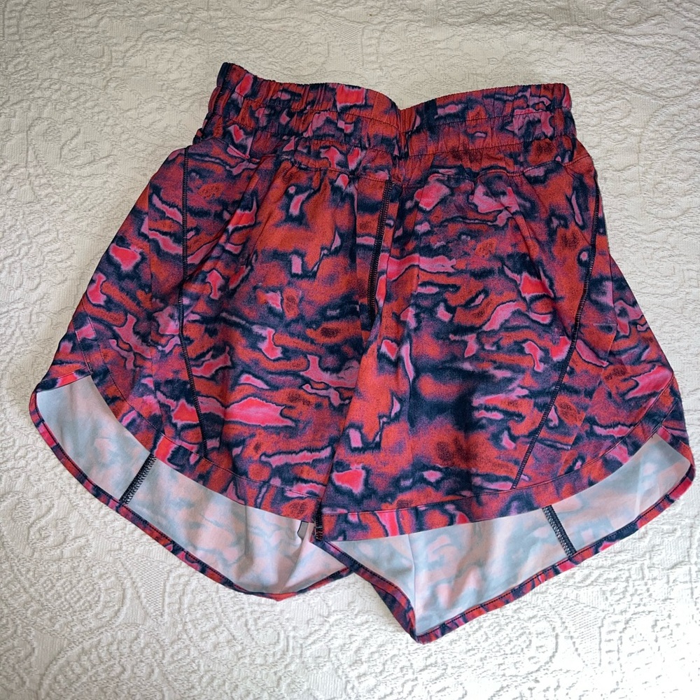 Lululemon Track That Mid-Rise Lined Short 5"